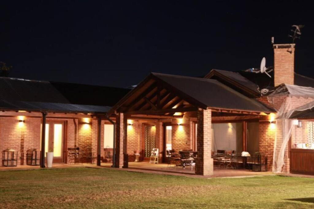 Casa De Campo En Club Privado Benquerencia Сан-Мигель-дель-Монте Экстерьер фото